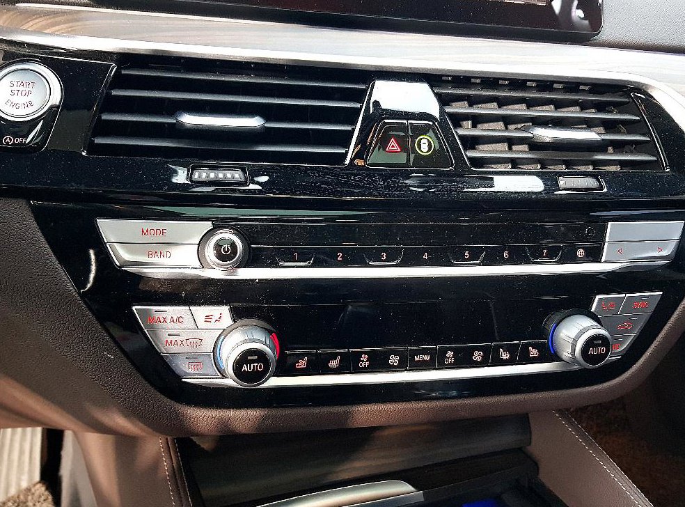 BMW 5시리즈 520d xDrive 럭셔리 플러스 사진 11