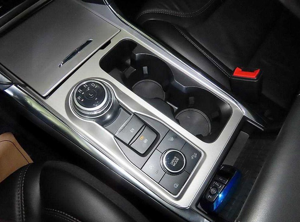 포드 익스플로러 3.0 AWD 플래티넘 사진 12