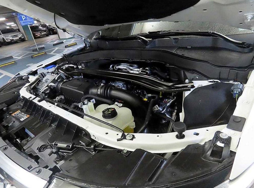 포드 익스플로러 3.0 AWD 플래티넘 사진 19
