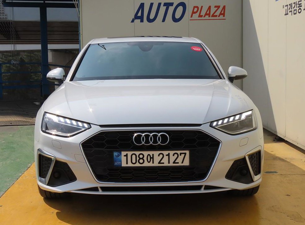 아우디 A4 40 TFSI 프리미엄 사진 2