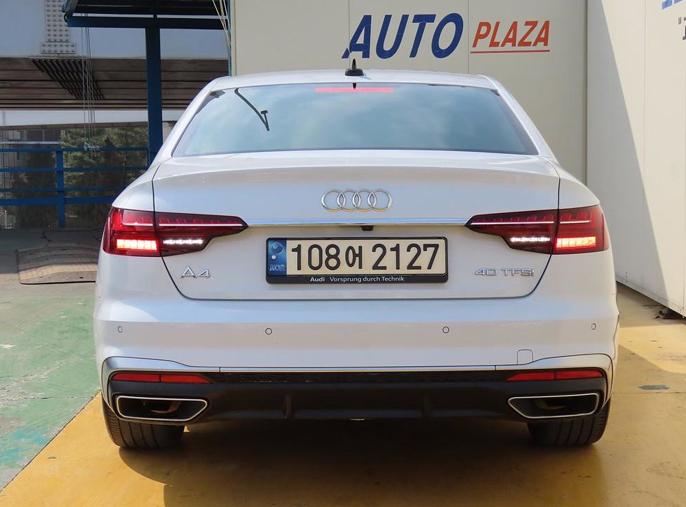 아우디 A4 40 TFSI 프리미엄 사진 4