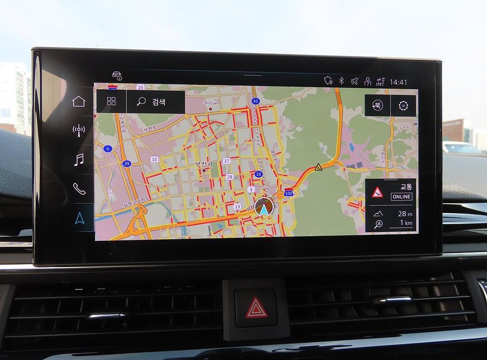 아우디 A4 40 TFSI 프리미엄 사진 9