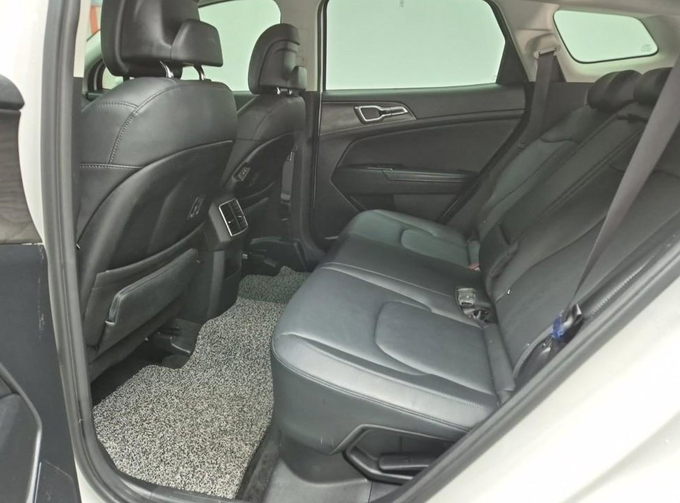 벤츠 E 클래스 E350 4MATIC 아방가르드 사진 2