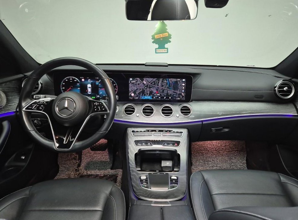 벤츠 E 클래스 E350 4MATIC 아방가르드 사진 7