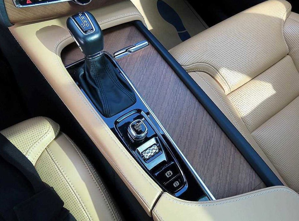 볼보 XC90 2.0 D5 AWD 사진 11