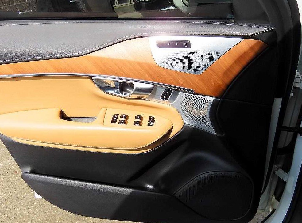 볼보 XC90 2.0 D5 AWD 사진 12