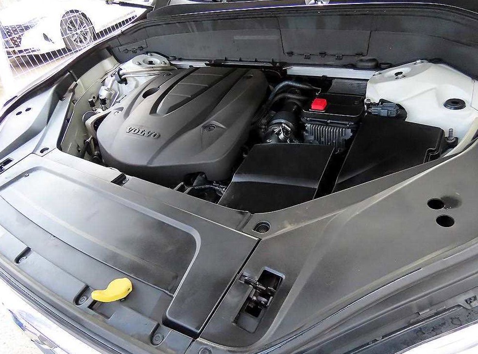 볼보 XC90 2.0 D5 AWD 사진 19