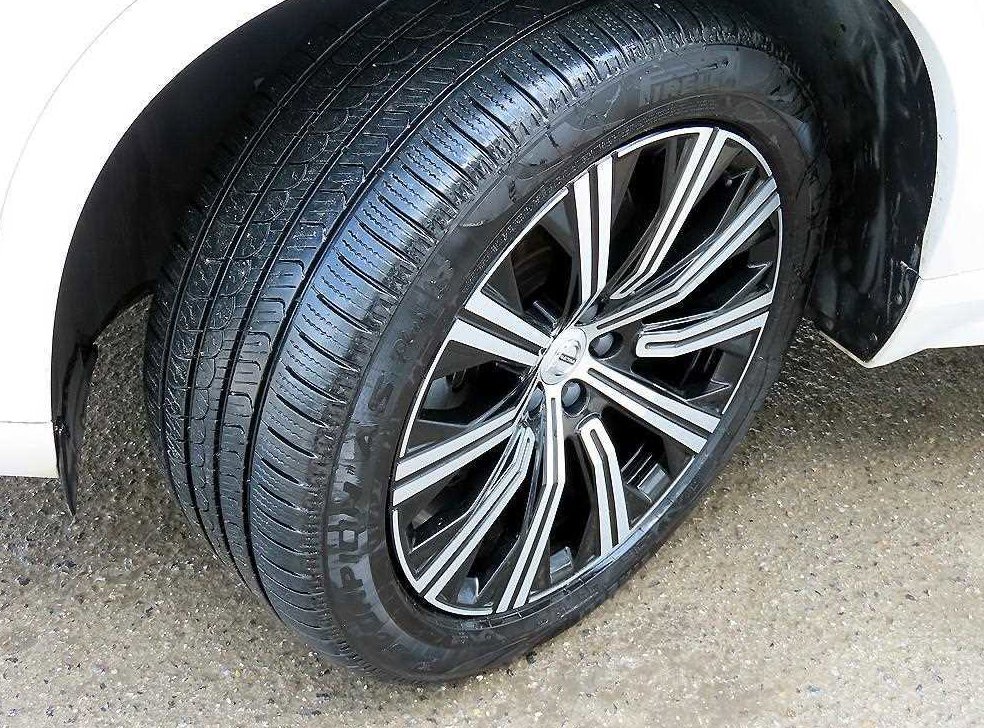 볼보 XC90 2.0 D5 AWD 사진 20