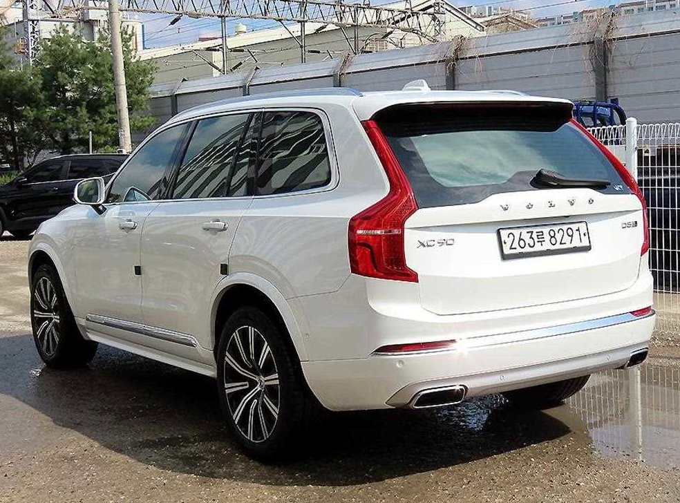 볼보 XC90 2.0 D5 AWD 사진 3