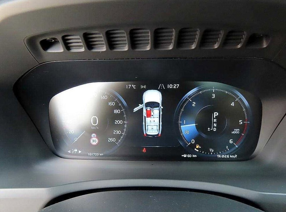 볼보 XC90 2.0 D5 AWD 사진 9