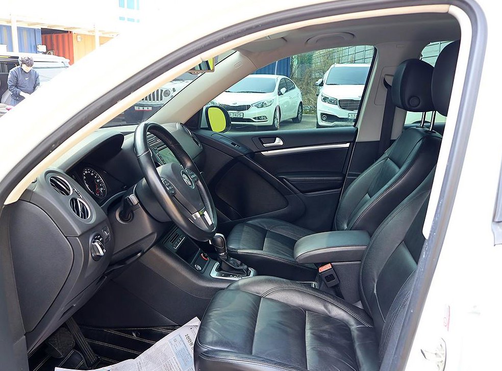 폭스바겐 티구안 2.0 TDI 프리미엄 사진 11