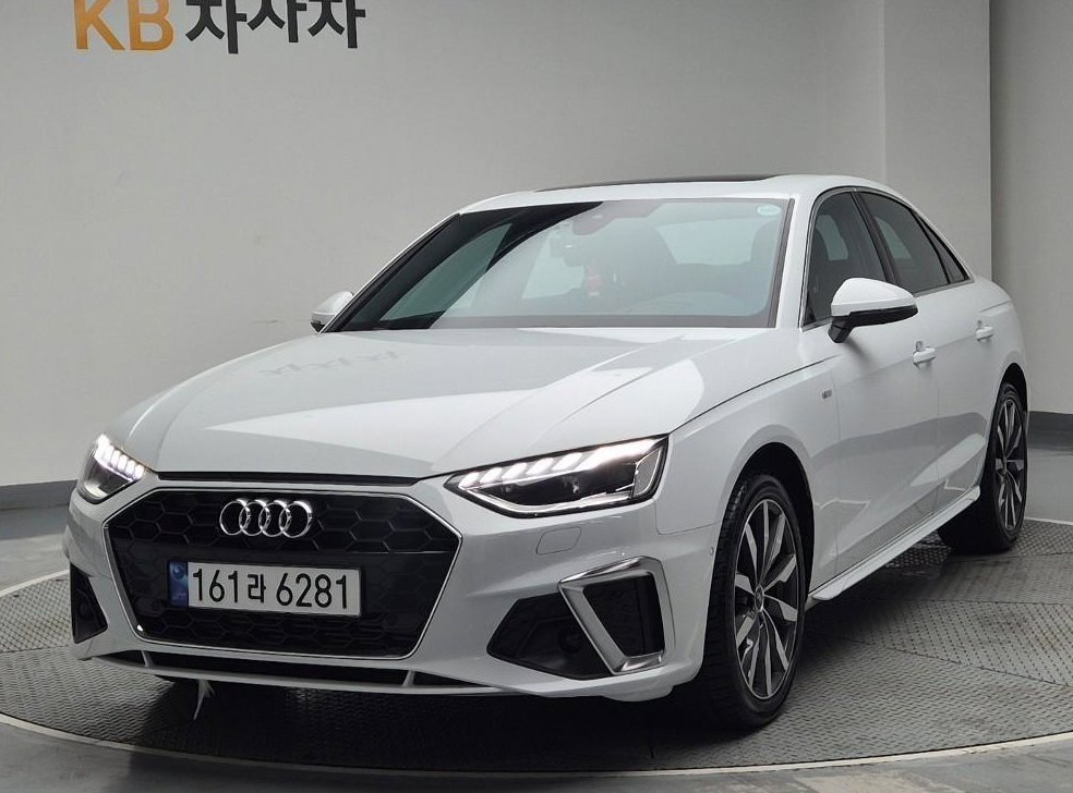 아우디 A4 40 TFSI 프리미엄