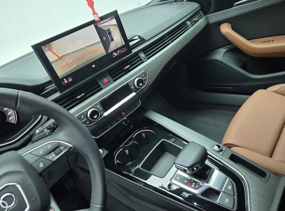 아우디 A4 40 TFSI 프리미엄 사진 10