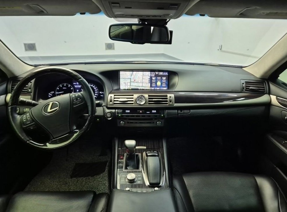 렉서스 LS AWD 사진 7