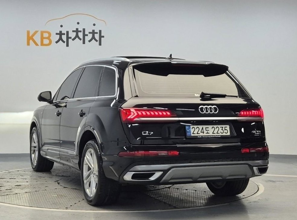 아우디 Q7 45 TDI 콰트로 프리미엄 사진 2