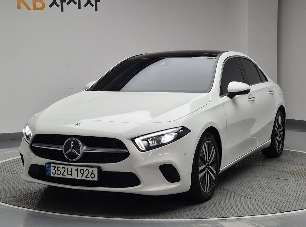 벤츠 A 클래스 A220 세단