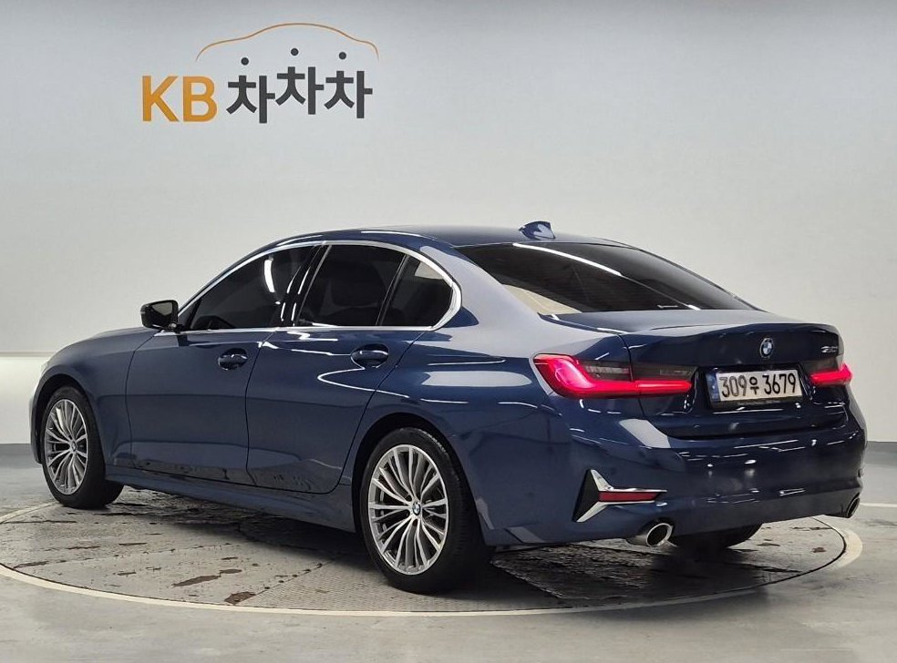 BMW 3시리즈 320i 럭셔리 사진 2