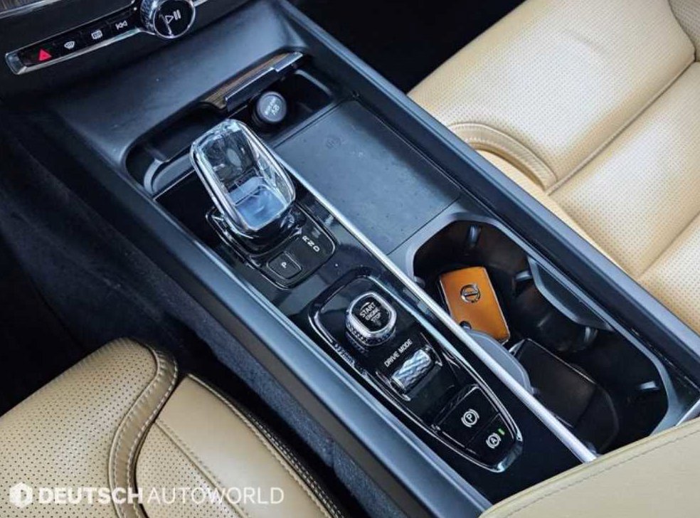 볼보 XC60 B5 AWD 인스크립션 사진 9