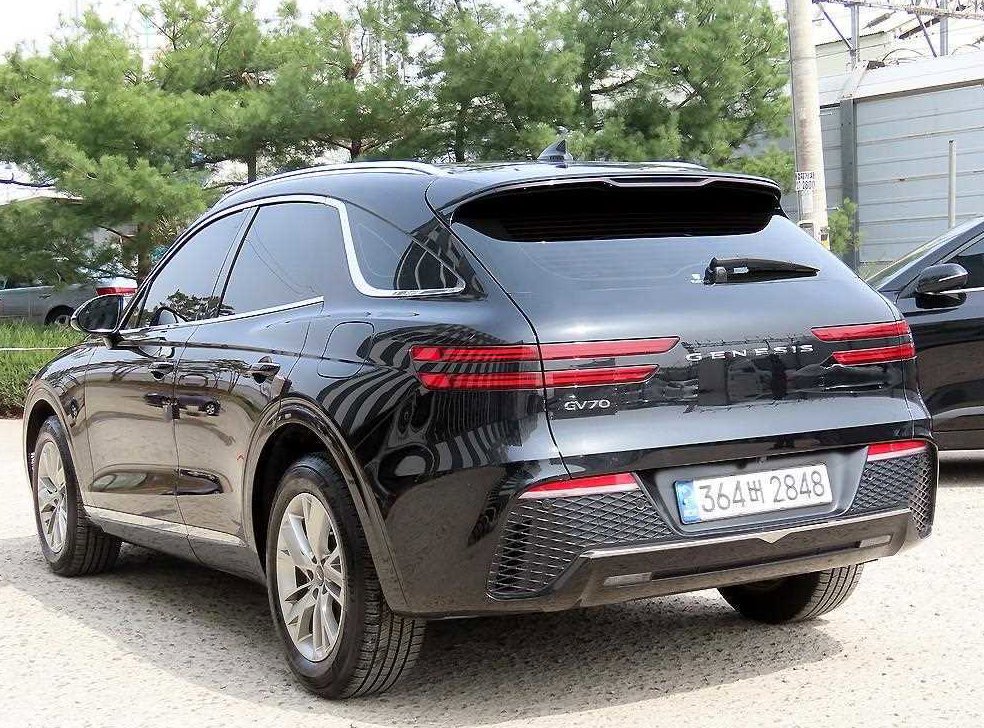 제네시스 GV70 2.2 디젤 2WD 사진 3