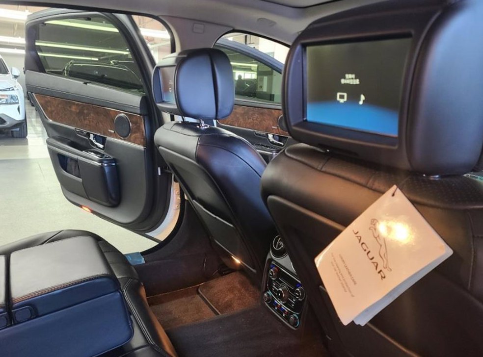 재규어 XJ 3.0D 사진 13