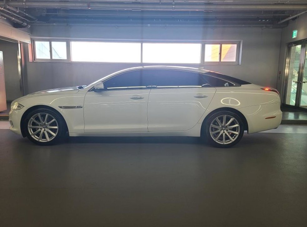 재규어 XJ 3.0D 사진 3