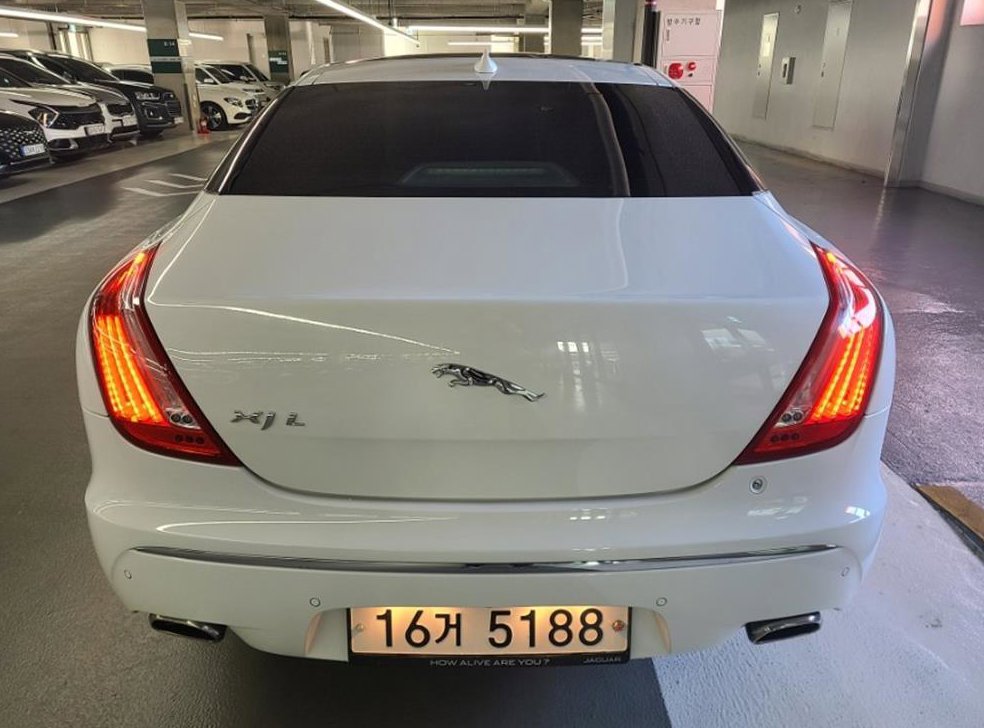 재규어 XJ 3.0D 사진 5