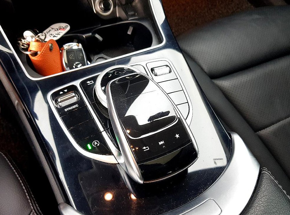벤츠 C 클래스 C220 d 4MATIC 사진 12