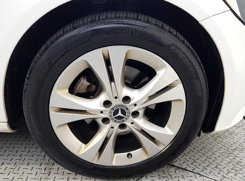 벤츠 C 클래스 C220 d 4MATIC 사진 20