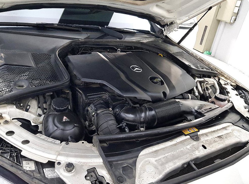 벤츠 C 클래스 C220 d 4MATIC 사진 6