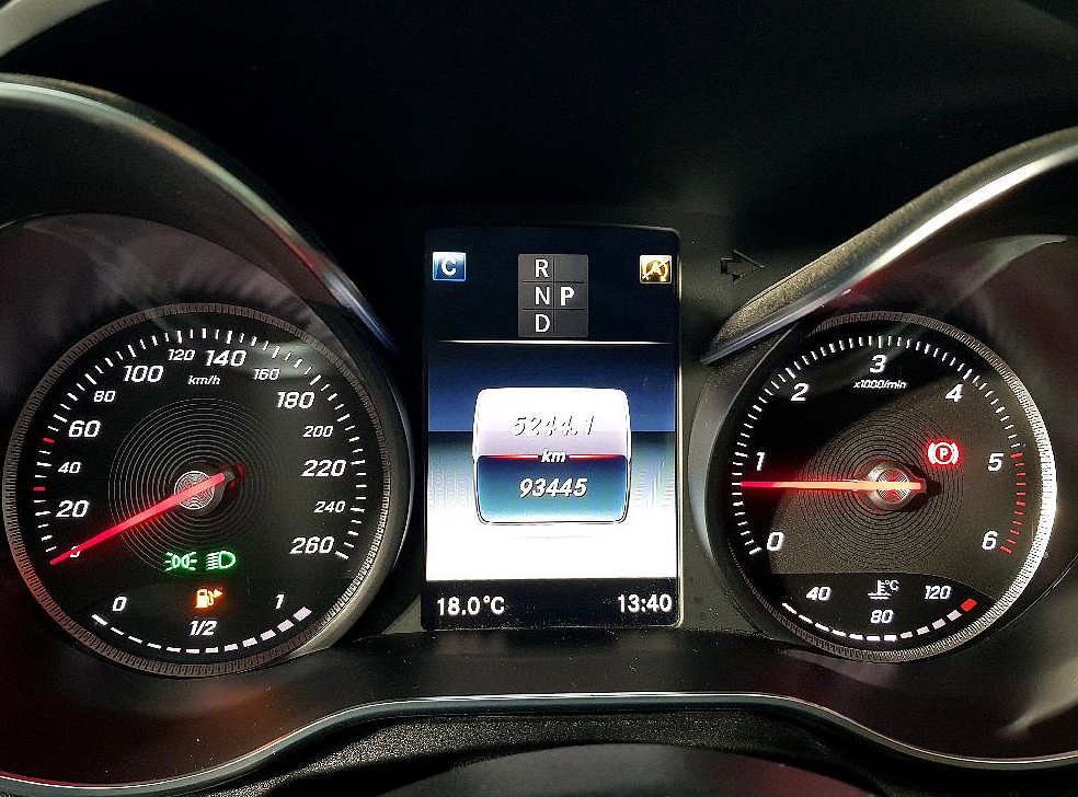 벤츠 C 클래스 C220 d 4MATIC 사진 7
