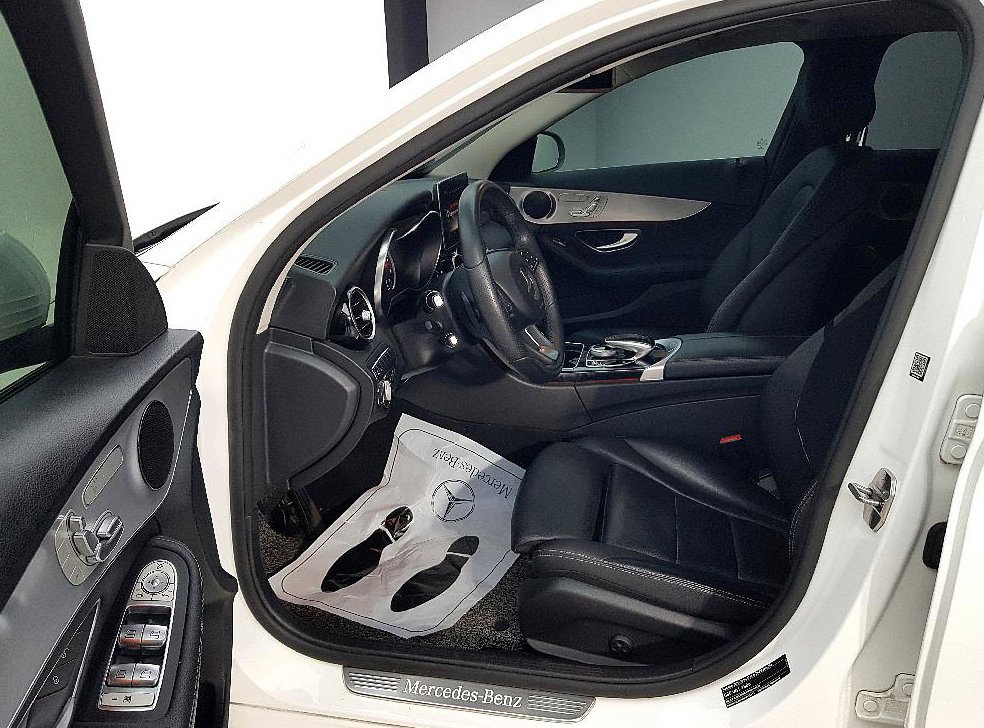 벤츠 C 클래스 C220 d 4MATIC 사진 8