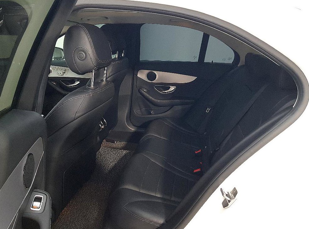 벤츠 C 클래스 C220 d 4MATIC 사진 9