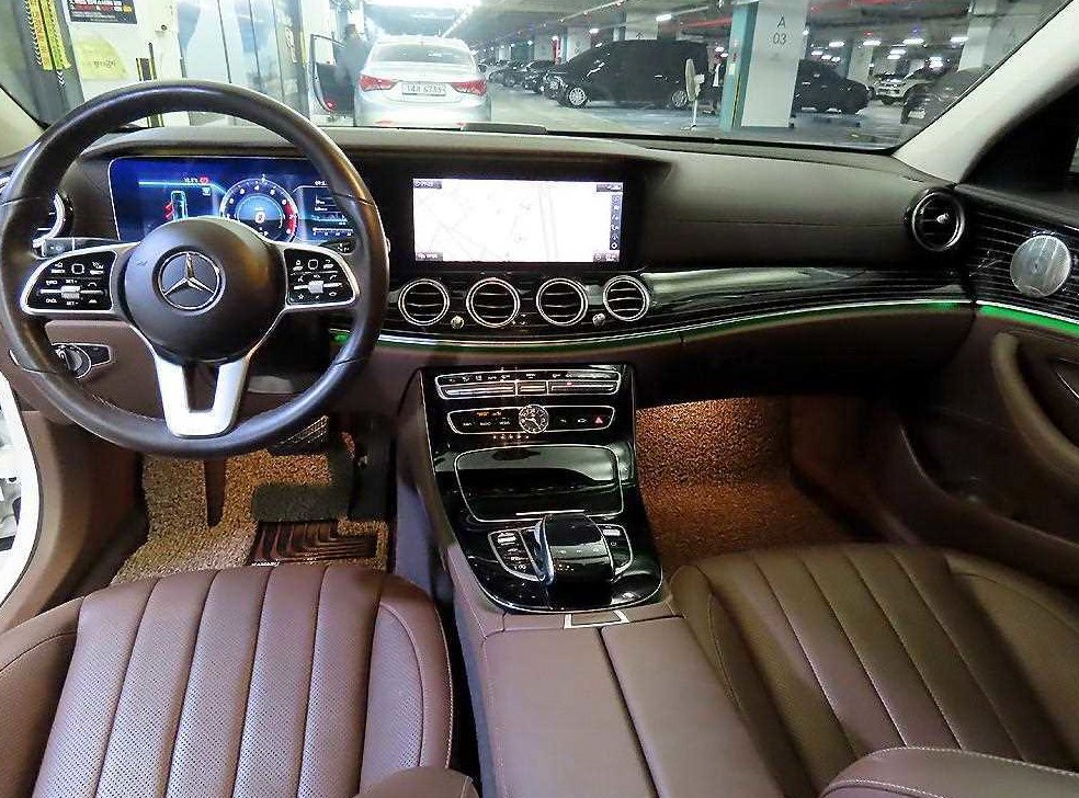 벤츠 E 클래스 E450 4MATIC 익스클루시브 사진 10