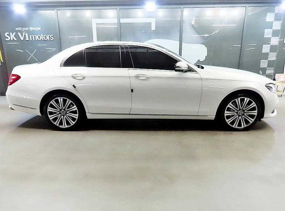 벤츠 E 클래스 E450 4MATIC 익스클루시브 사진 3