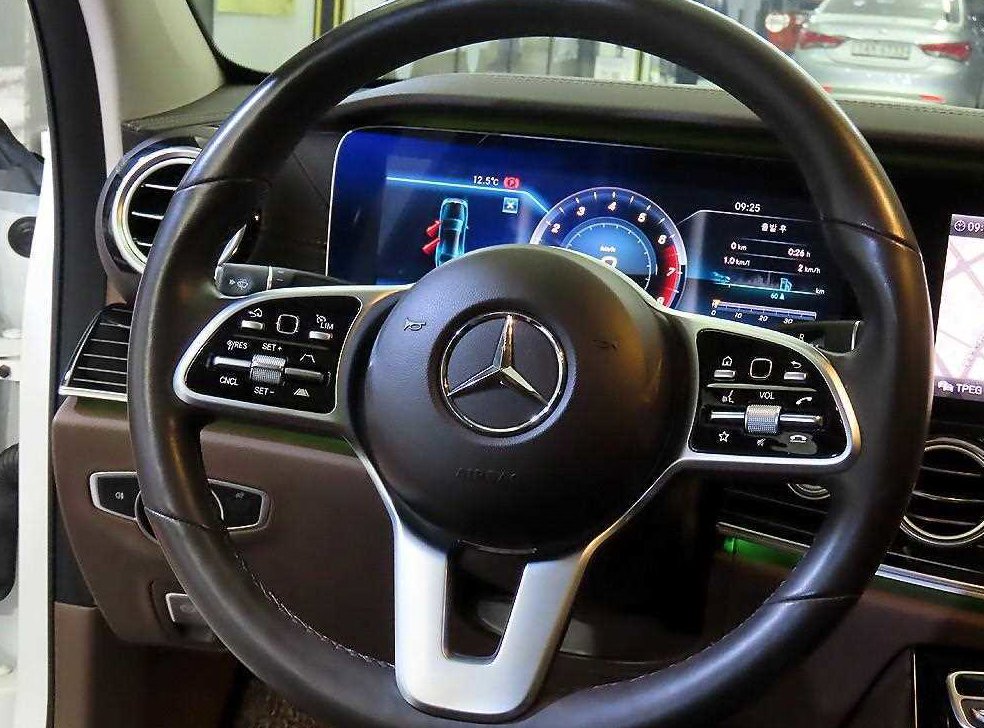 벤츠 E 클래스 E450 4MATIC 익스클루시브 사진 8