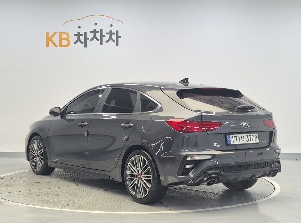 기아 K3 5도어 GT 시그니처 사진 2
