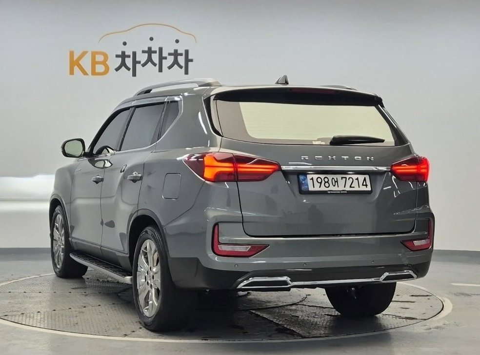KG모빌리티(쌍용)  렉스턴 디젤 2.2 4WD 프레스티지 사진 2