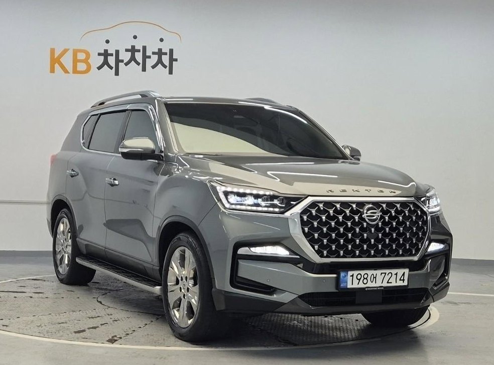 KG모빌리티(쌍용)  렉스턴 디젤 2.2 4WD 프레스티지 사진 3