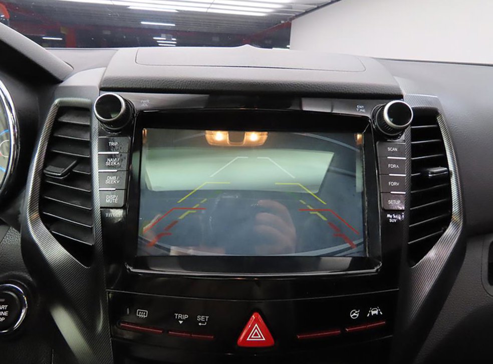 KG모빌리티(쌍용)  티볼리 디젤 2WD 1.6 LX 사진 16