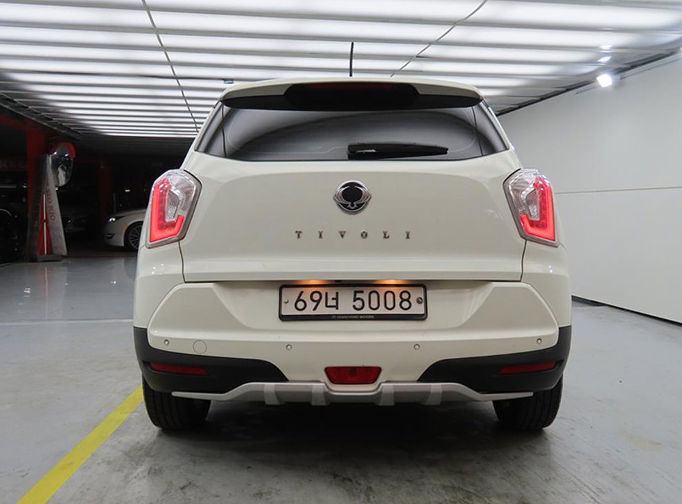 KG모빌리티(쌍용)  티볼리 디젤 2WD 1.6 LX 사진 3