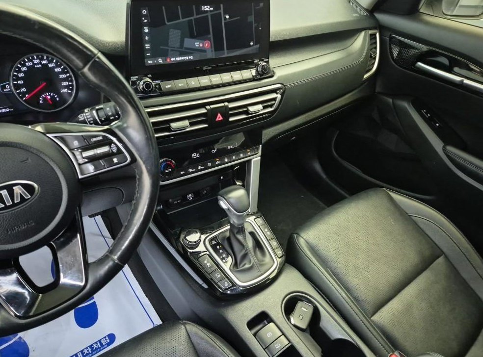 기아 셀토스 가솔린 1.6 터보 4WD 사진 10