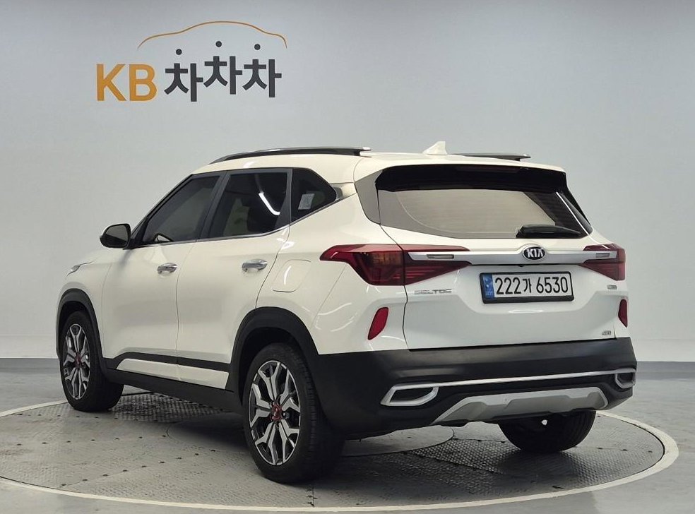 기아 셀토스 가솔린 1.6 터보 4WD 사진 2