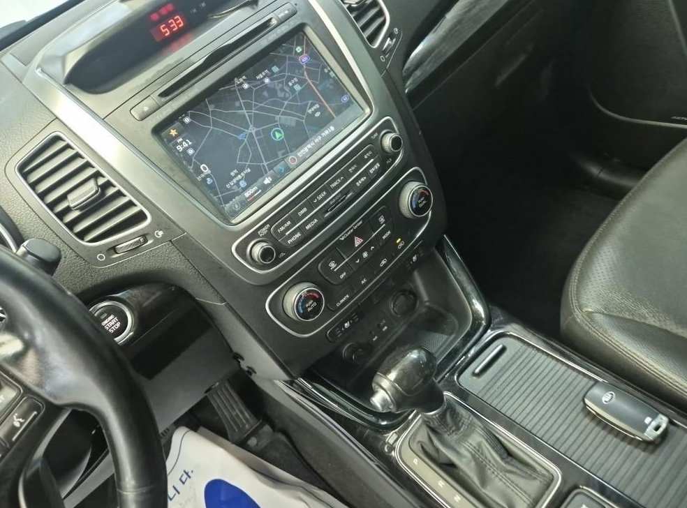 기아 쏘렌토 2WD 2.0 리미티드 사진 9