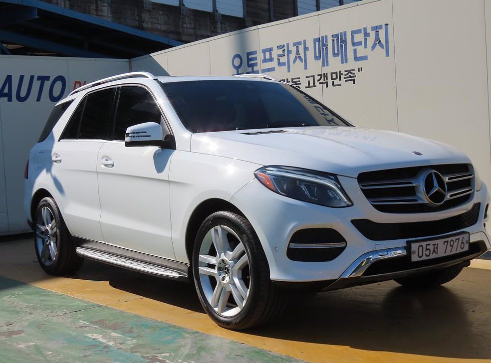 벤츠 GLE 클래스 GLE 350 d 4MATIC 사진 1