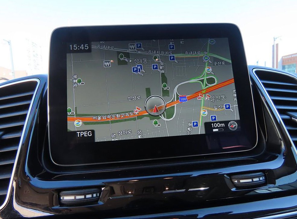 벤츠 GLE 클래스 GLE 350 d 4MATIC 사진 10