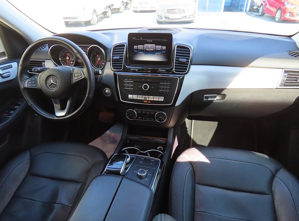 벤츠 GLE 클래스 GLE 350 d 4MATIC 사진 5