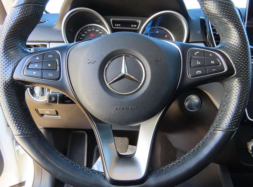 벤츠 GLE 클래스 GLE 350 d 4MATIC 사진 9