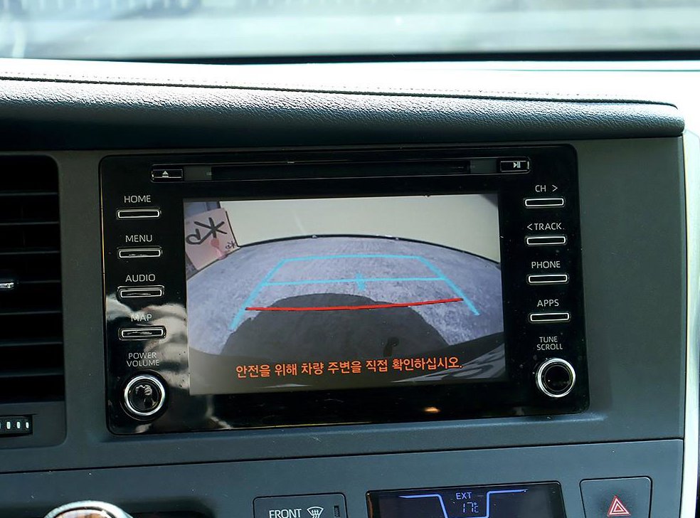 토요타 시에나 3.5 AWD 사진 9