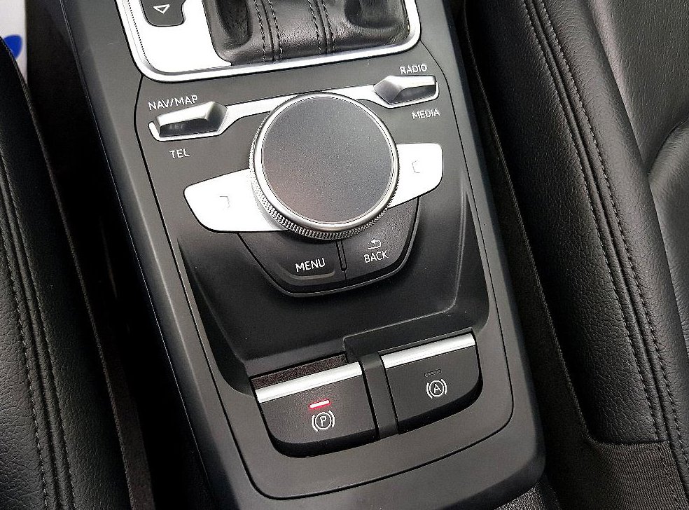 아우디 Q2 35 TDI 프리미엄 사진 13
