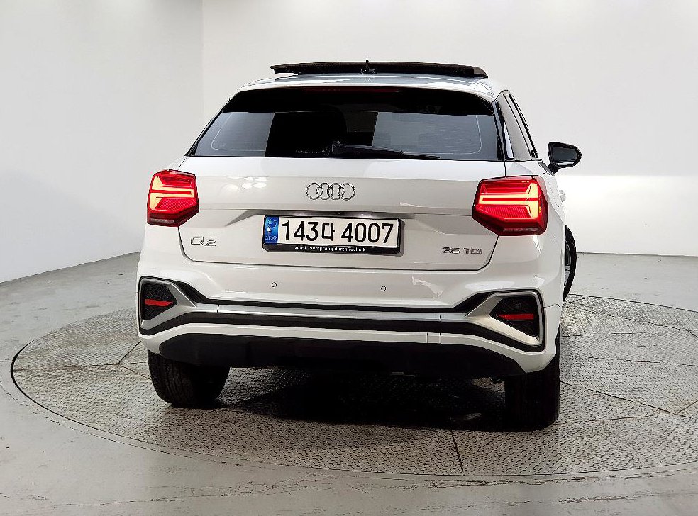 아우디 Q2 35 TDI 프리미엄 사진 3